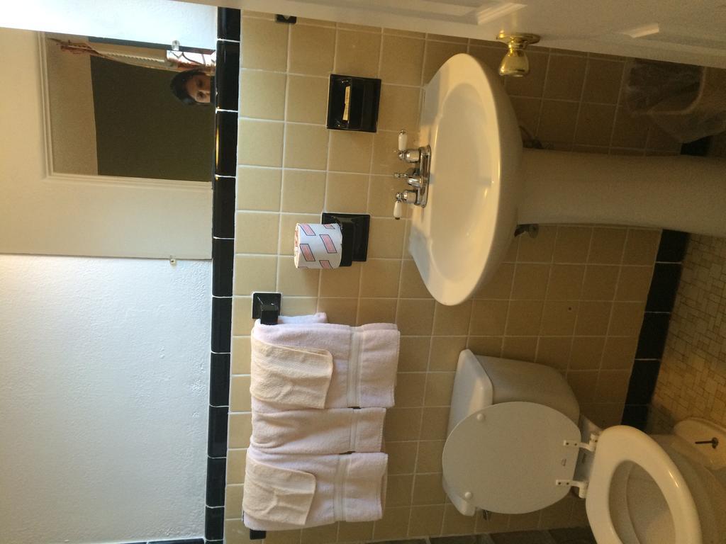 אוקלה Shangri La Motel מראה חיצוני תמונה