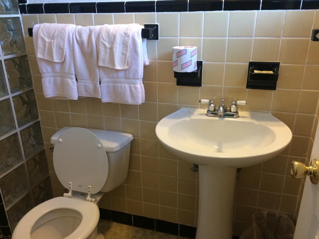 אוקלה Shangri La Motel מראה חיצוני תמונה