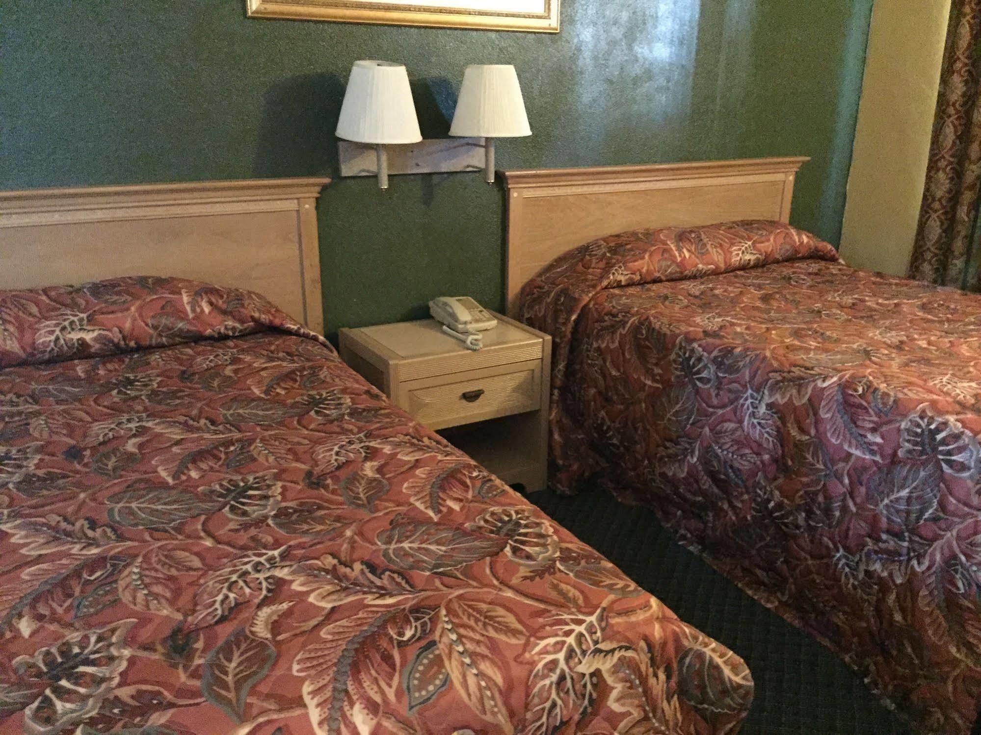 אוקלה Shangri La Motel מראה חיצוני תמונה