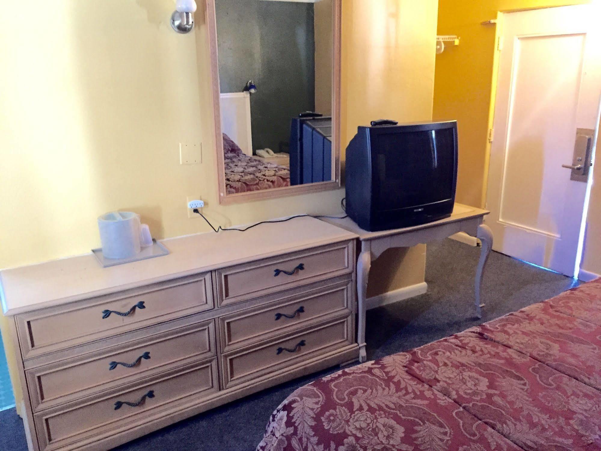 אוקלה Shangri La Motel מראה חיצוני תמונה